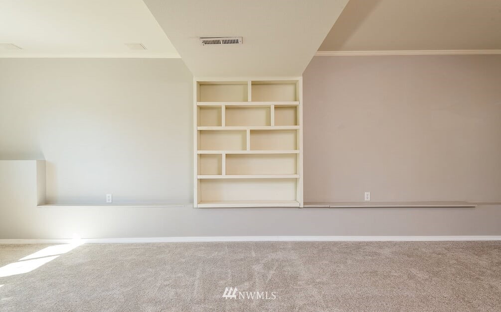 156 Whitman Court Northeast Renton, WA 98059 - Photo 21 of 40 Gallery Image 21