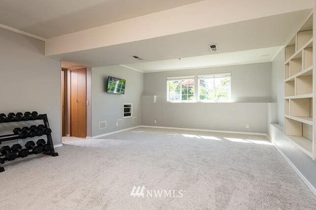 156 Whitman Court Northeast Renton, WA 98059 - Photo 23 of 40 Gallery Image 23
