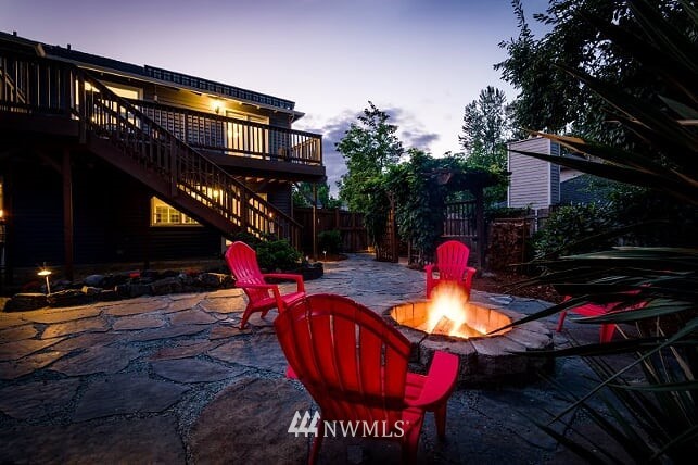156 Whitman Court Northeast Renton, WA 98059 - Photo 32 of 40 Gallery Image 32