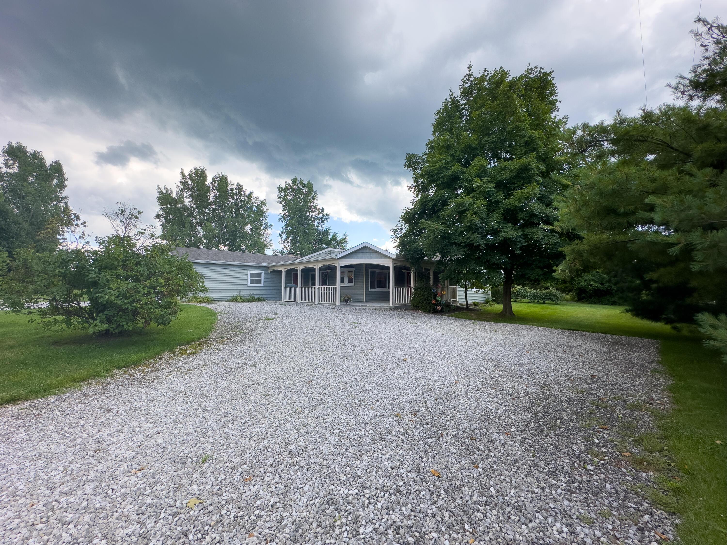 8007 Harriott Road Dublin, OH 43017 - Photo 4 of 50 JPG4