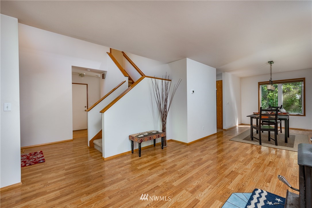 2476 Busby Road Oak Harbor, WA 98277 - Photo 8 of 40 Gallery Image 8