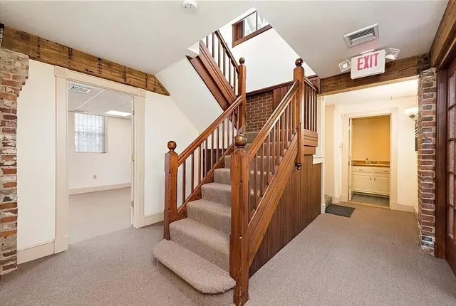 a view of entryway and hall