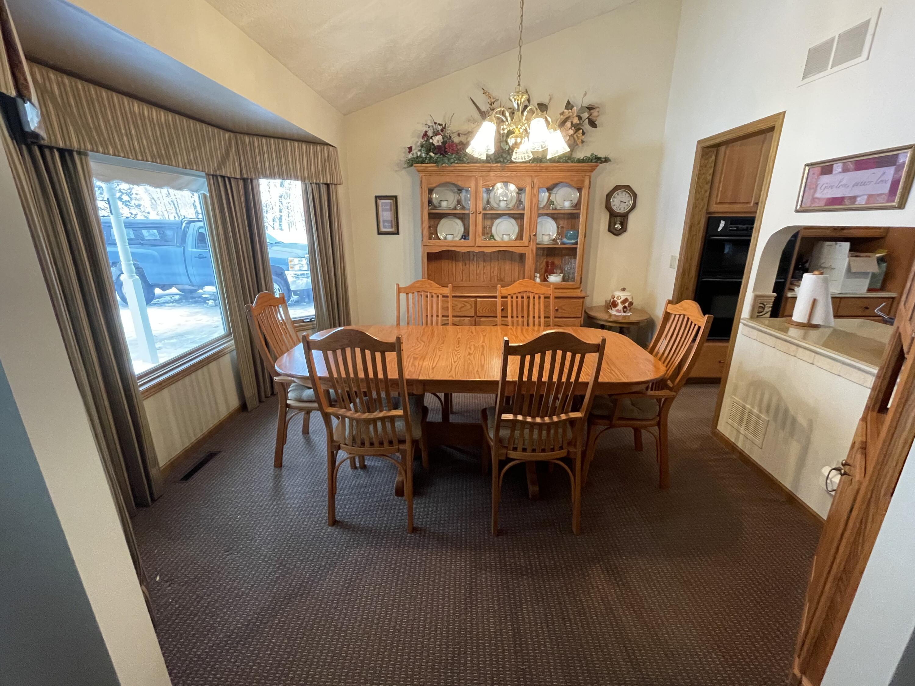 5374 South Vandecar Road Mount Pleasant, MI 48858 - Photo 20 of 51 #20 Dining Room