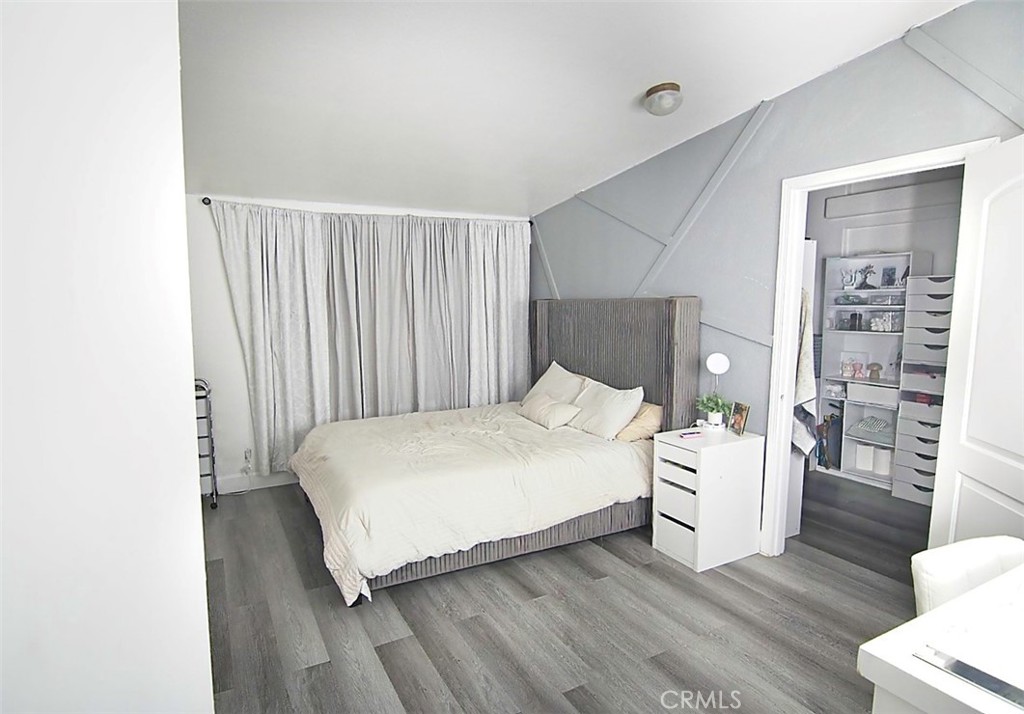 51490 Forest Boundary Road Anza, CA 92539 - Photo 31 of 32 a bedroom with a bed and a view of bathroom