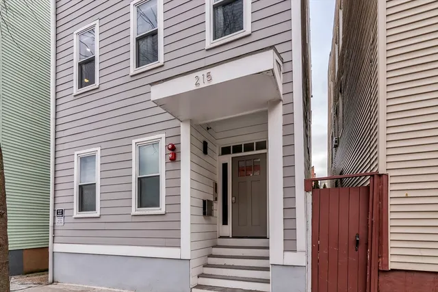$669,900 | 215 Maverick Street, Unit 2, Boston, MA 02128