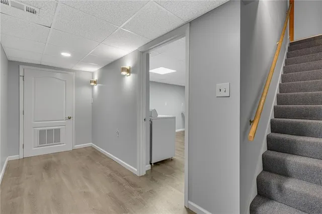 a view of livingroom and hardwood floor