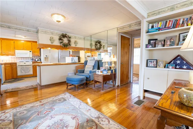 $198,500 | 91 Clinton Street, Seneca Falls, NY 13148