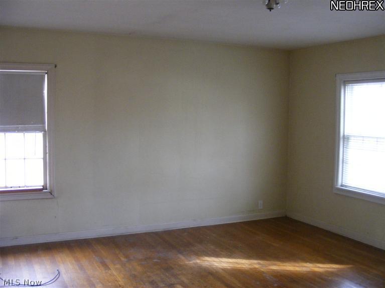 3472 Edison Road Cleveland, OH 44121 - Photo 4 of 5