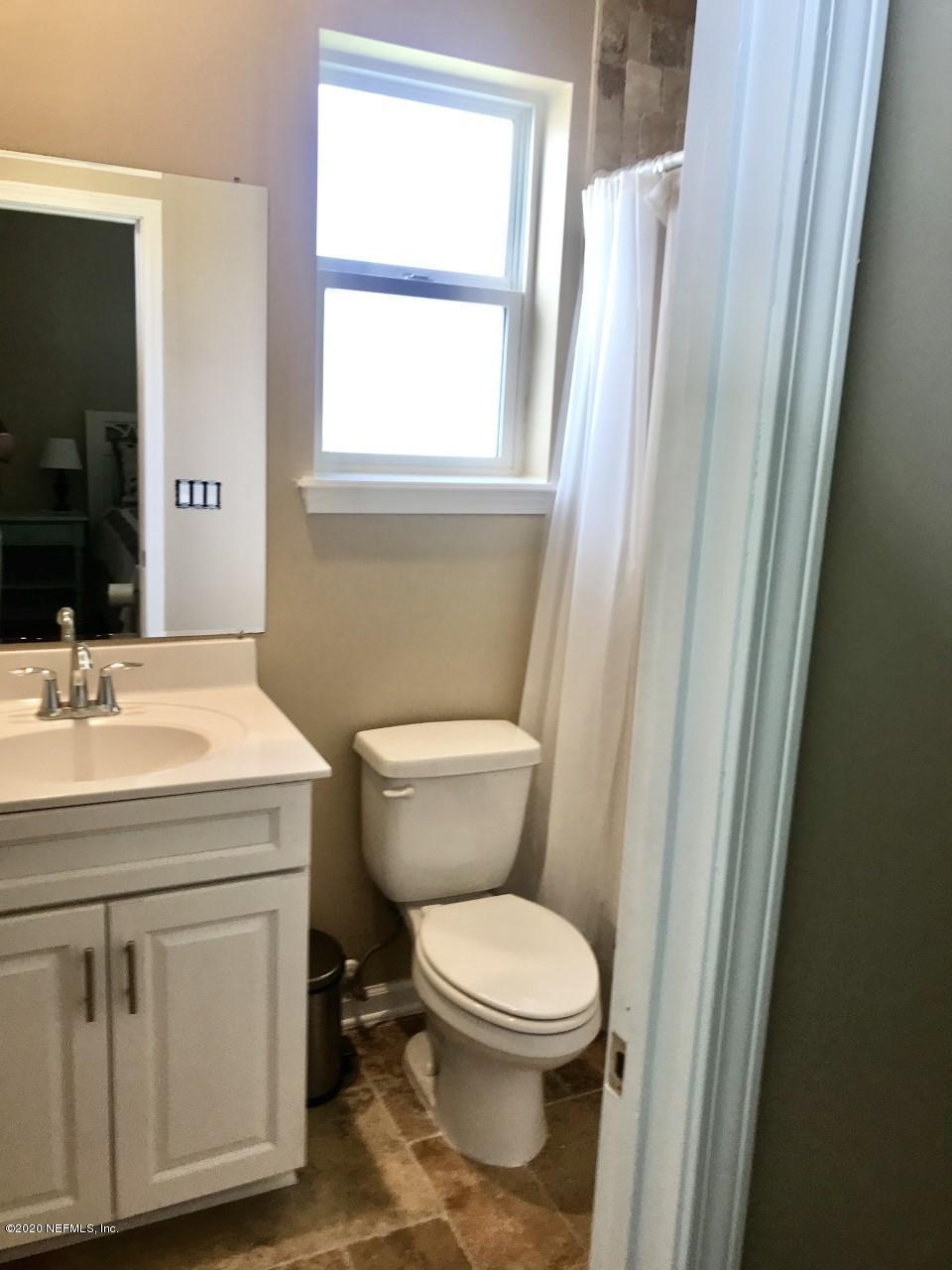 11119 Lothmore Road Jacksonville, FL 32221 - Photo 19 of 33 Bethroom