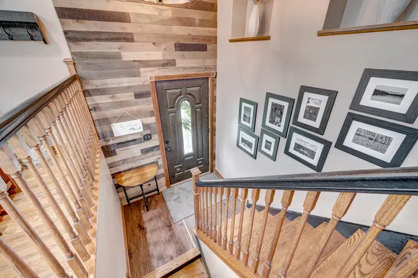 $3,200 | 7215 Larchwood Lane, Woodridge, IL 60517