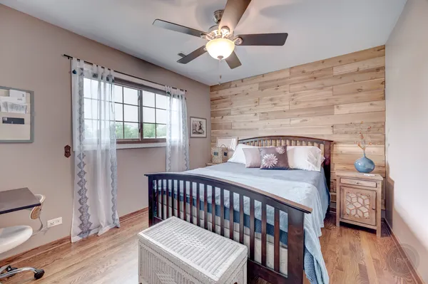 $3,200 | 7215 Larchwood Lane, Woodridge, IL 60517