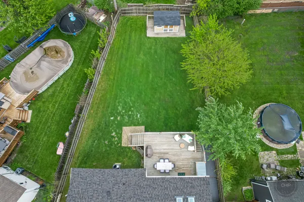 $3,200 | 7215 Larchwood Lane, Woodridge, IL 60517