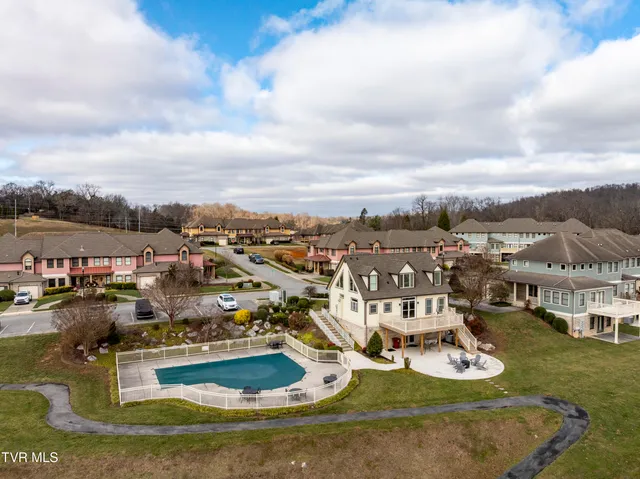 $339,900 | 12 Palisades Pointe, Unit 12, Johnson City, TN 37601