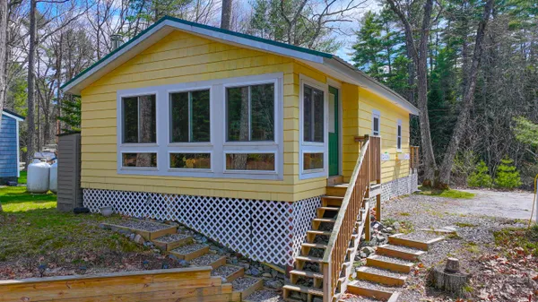 $265,000 | 26 Dragon Back Road, Naples, ME 04055