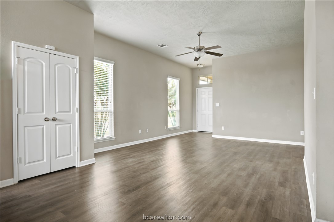 2000 Shimla Drive Bryan, TX 77807 - Photo 6 of 23