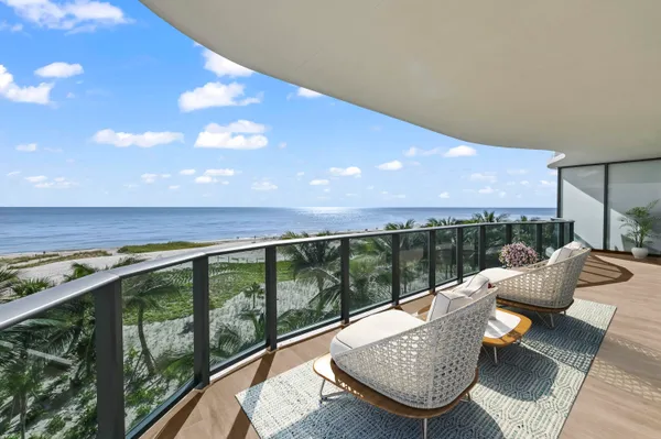 $2,999,999 | 900 North Ocean Boulevard, Unit 406, Pompano Beach, FL 33062