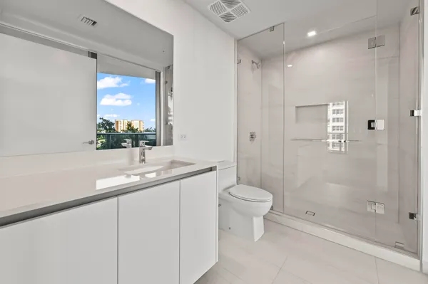 $2,999,999 | 900 North Ocean Boulevard, Unit 406, Pompano Beach, FL 33062