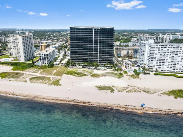 $2,999,999 | 900 North Ocean Boulevard, Unit 406, Pompano Beach, FL 33062