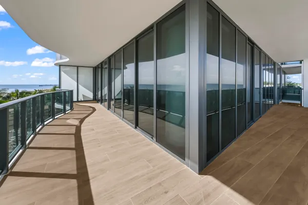 $2,999,999 | 900 North Ocean Boulevard, Unit 406, Pompano Beach, FL 33062