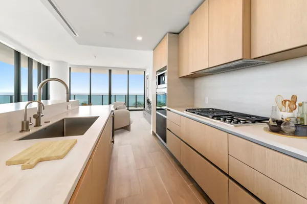 $2,999,999 | 900 North Ocean Boulevard, Unit 406, Pompano Beach, FL 33062