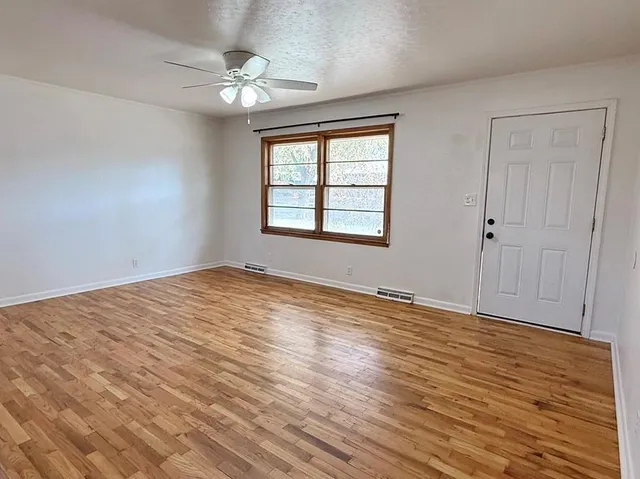 $132,500 | 1013 North West Street, Nevada, MO 64772