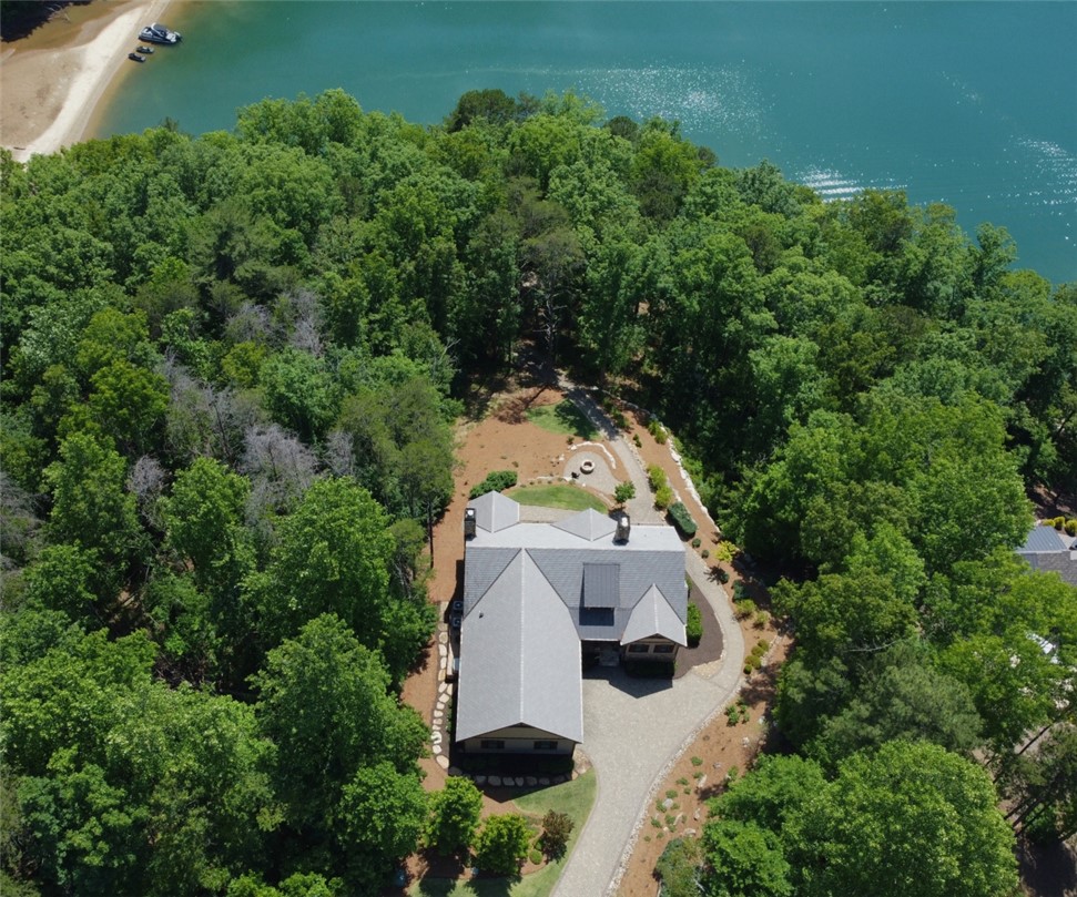 114 Peninsula Court Sunset, SC 29685 - Photo 2 of 46