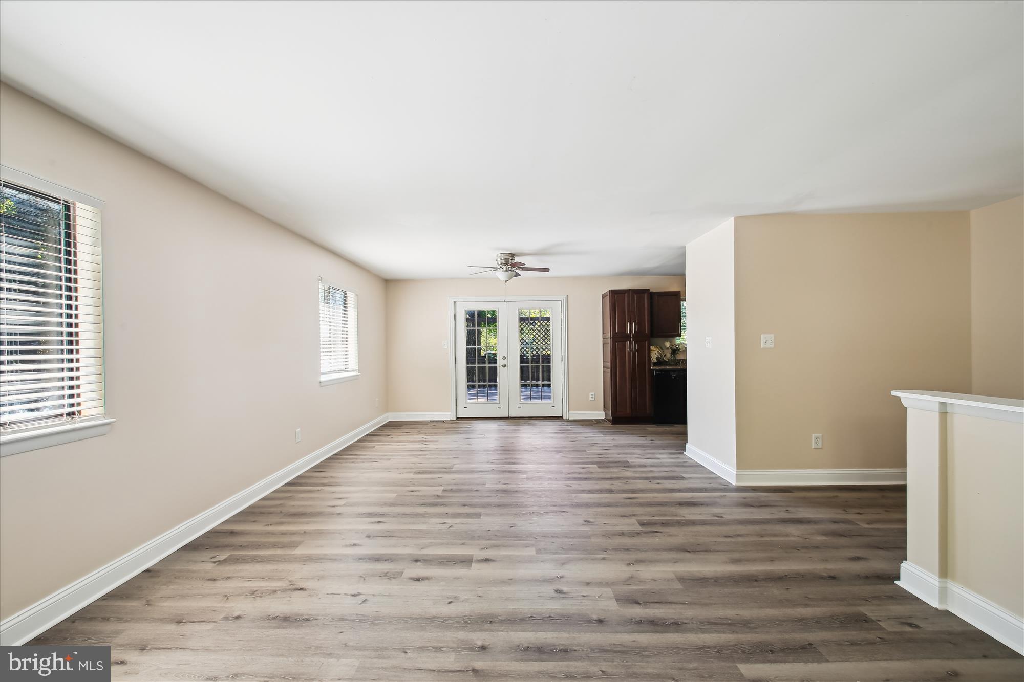 529 Wilson Road Crownsville, MD 21032 - Photo 17 of 74 Living Room