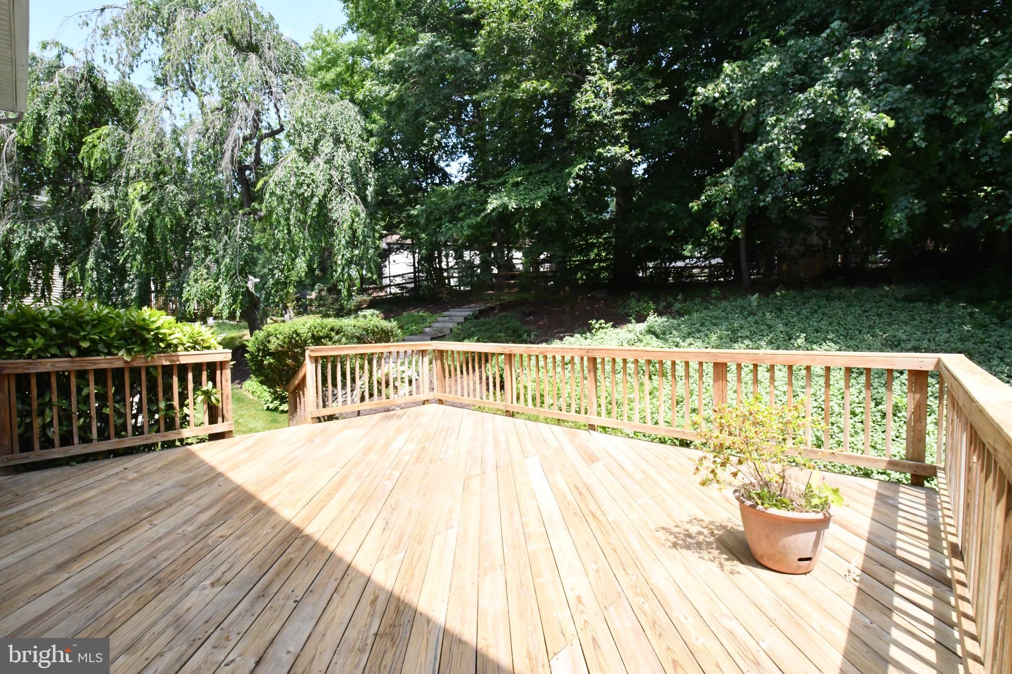 8017 Diving Cliff Lane Springfield, VA 22153 - Photo 12 of 32 Large Rear Deck