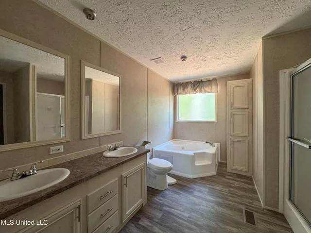 $975,000 | 3114 County Road 212, Water Valley, MS 38965