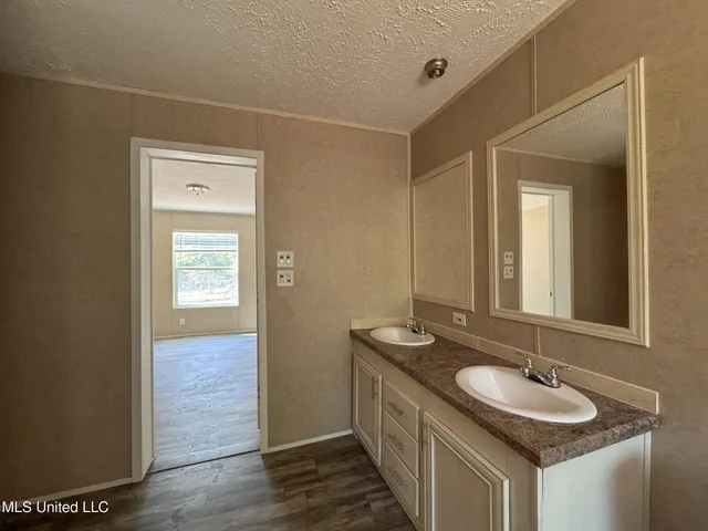 $975,000 | 3114 County Road 212, Water Valley, MS 38965