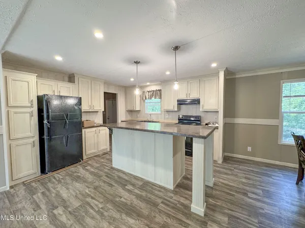 $975,000 | 3114 County Road 212, Water Valley, MS 38965