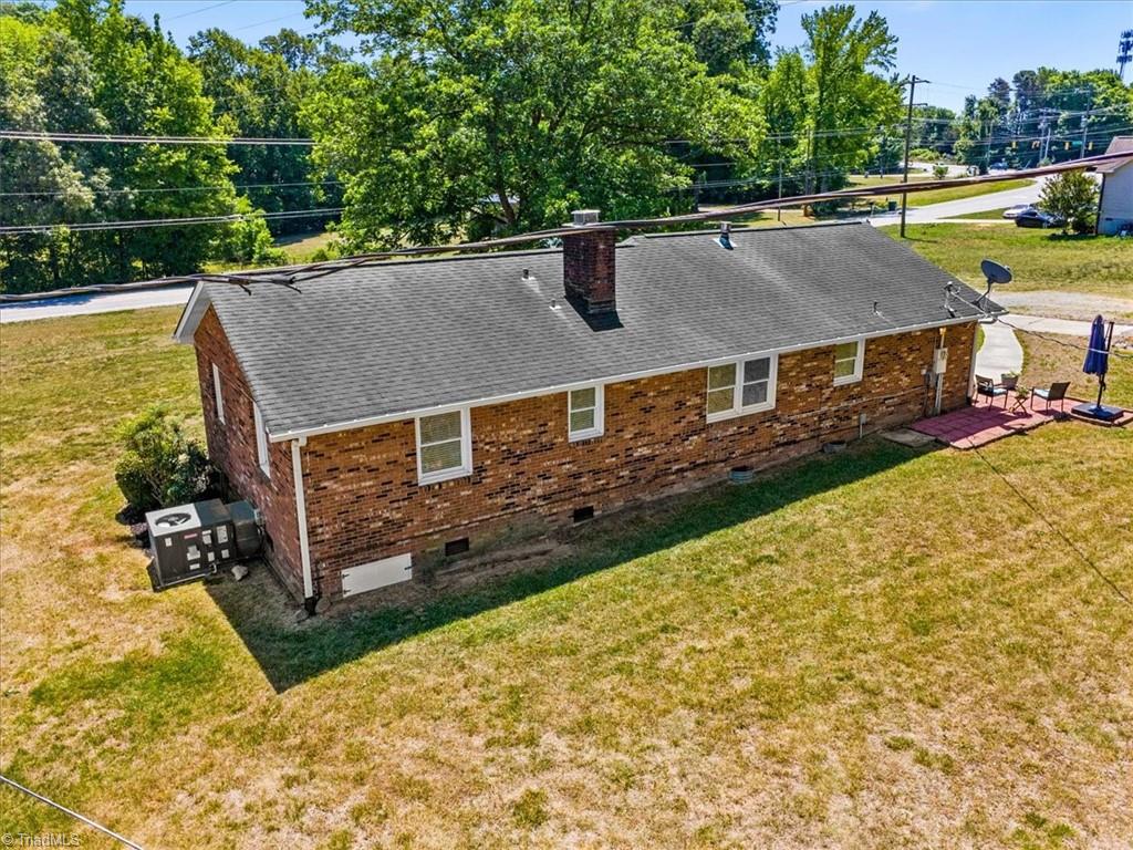 1805 Pleasant Ridge Road Greensboro, NC 27409 - Photo 36 of 39 Gallery Image 36