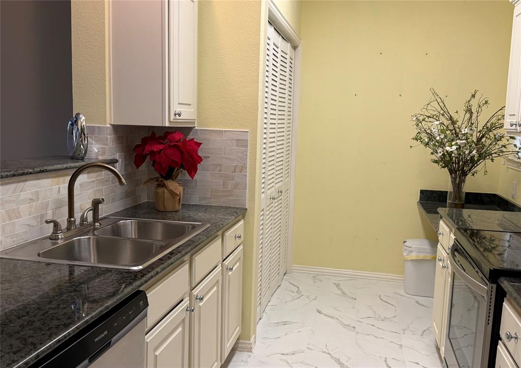 2524 Preston Road, Unit 504 Plano, TX 75093 - Photo 12 of 31