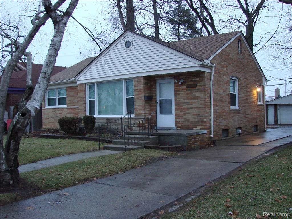 24720 Ridgedale Street Oak Park, MI 48237 - Photo 2 of 31