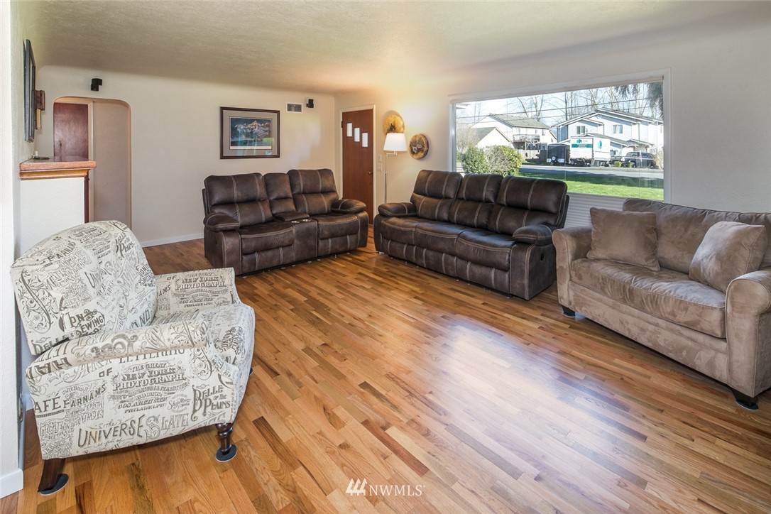 18489 Andis Road Burlington, WA 98233 - Photo 2 of 38 Gallery Image 2