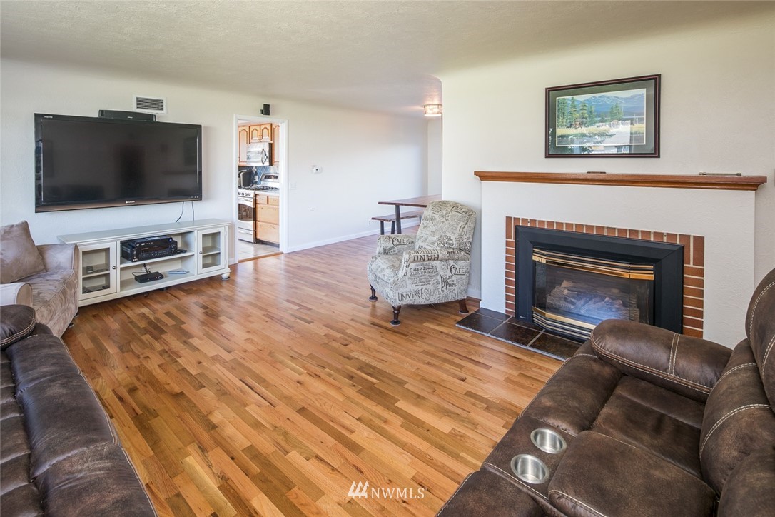 18489 Andis Road Burlington, WA 98233 - Photo 4 of 38 Gallery Image 4