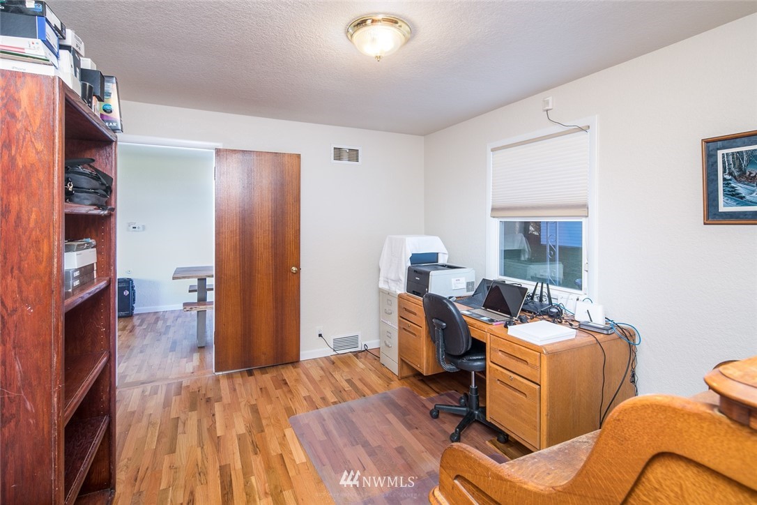 18489 Andis Road Burlington, WA 98233 - Photo 10 of 38 Gallery Image 10