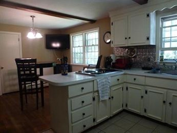 13 Homestead Road Middleboro, MA 02346 - Photo 9 of 18 Gallery Image 9