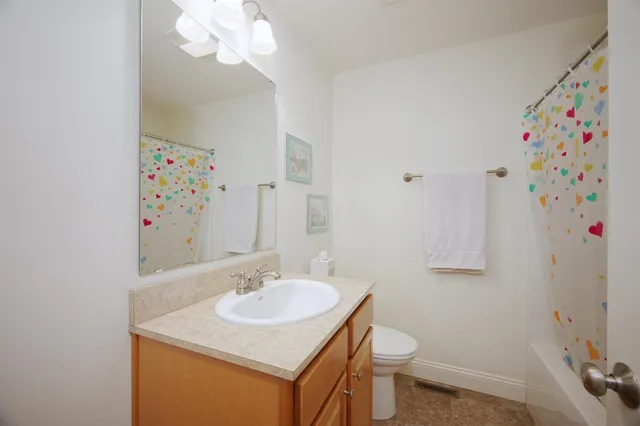 $400,000 | 91-6 Hall Road, Fremont, NH 03044