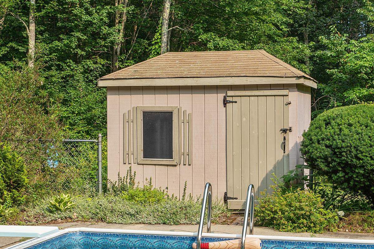 239 Rattlesnake Hill Road Auburn, NH 03032 - Photo 34 of 38