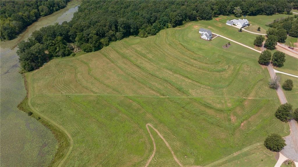 825 North Hampton Way Monroe, GA 30656 - Photo 7 of 31 a view of a bathroom
