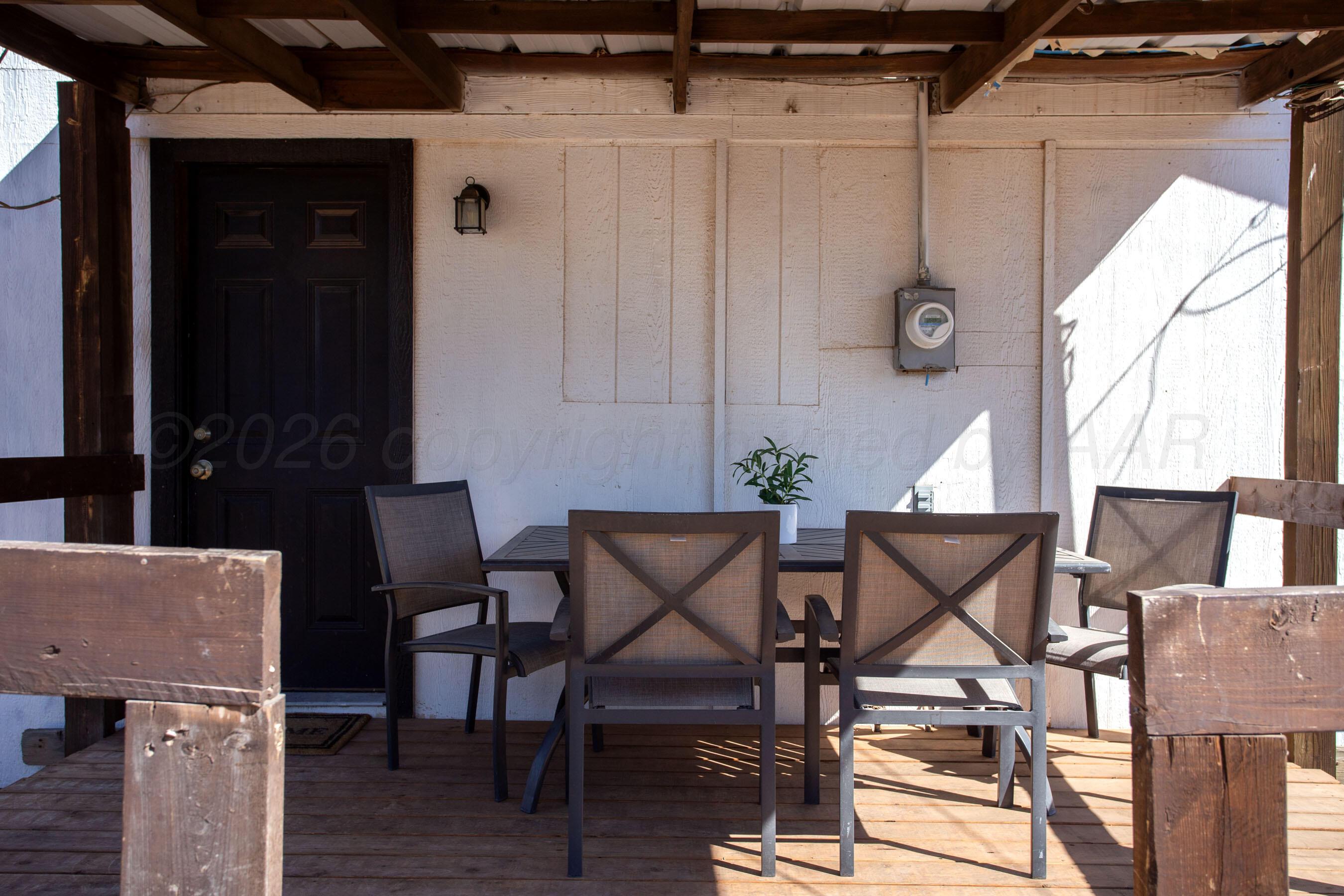 1409 West Interstate Highway 40 Amarillo, TX 79109 - Photo 26 of 28 Covered back porch