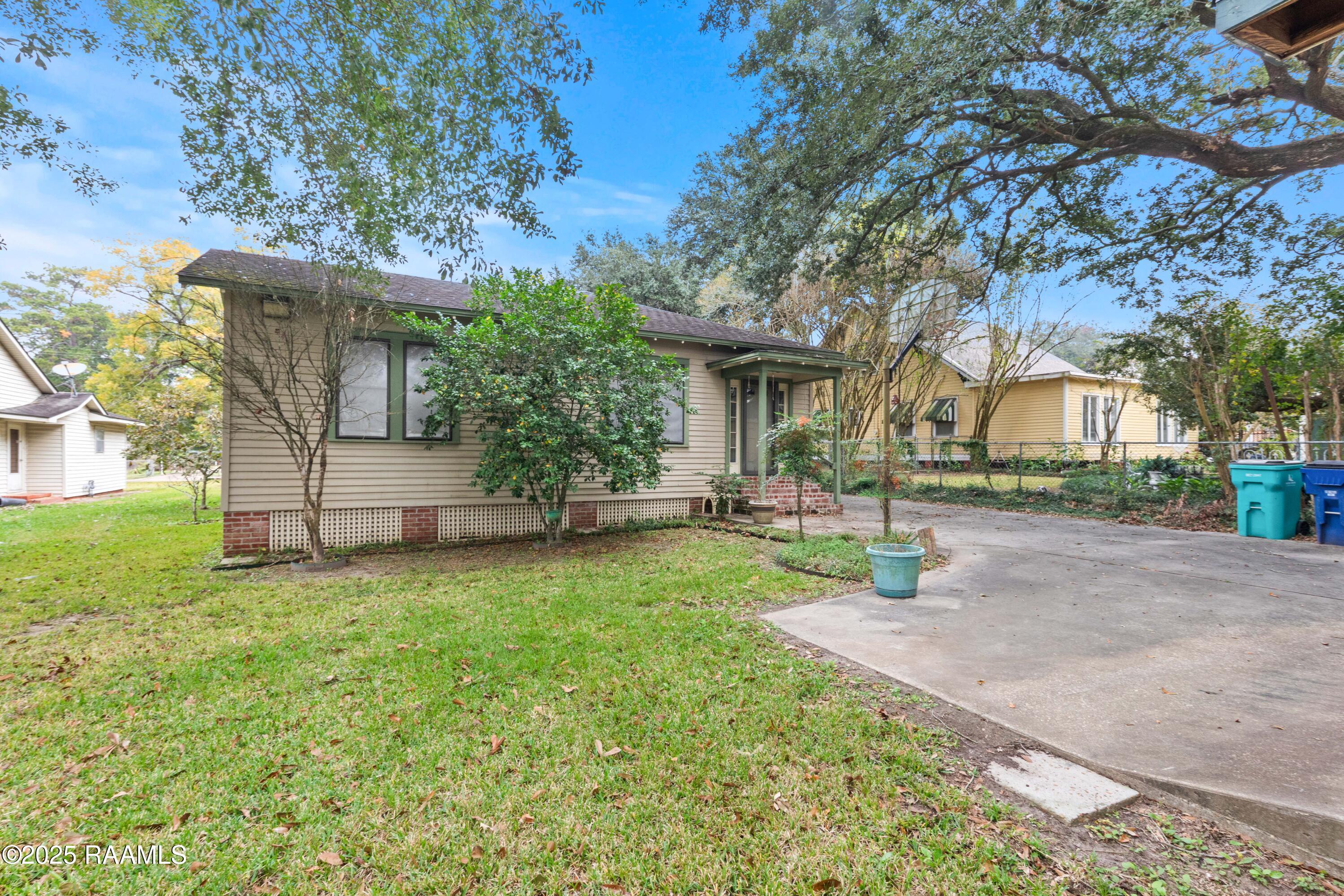 243 West Grolee Street Opelousas, LA 70570 - Photo 12 of 45