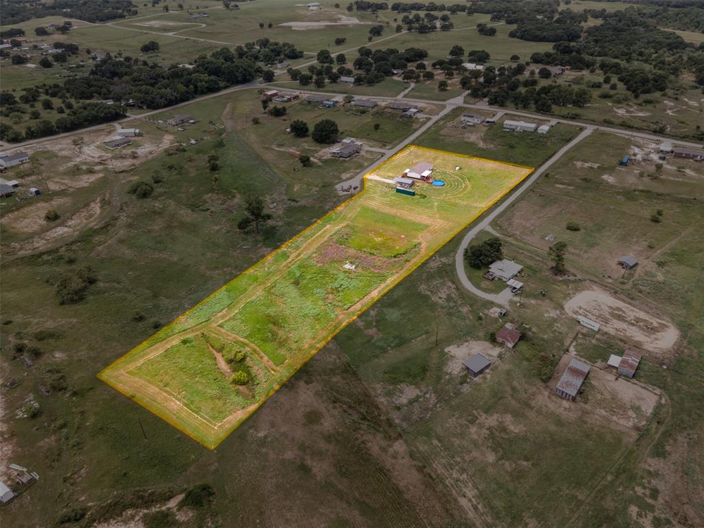 141 Kid Road Boyd, TX 76023 - Photo 3 of 40