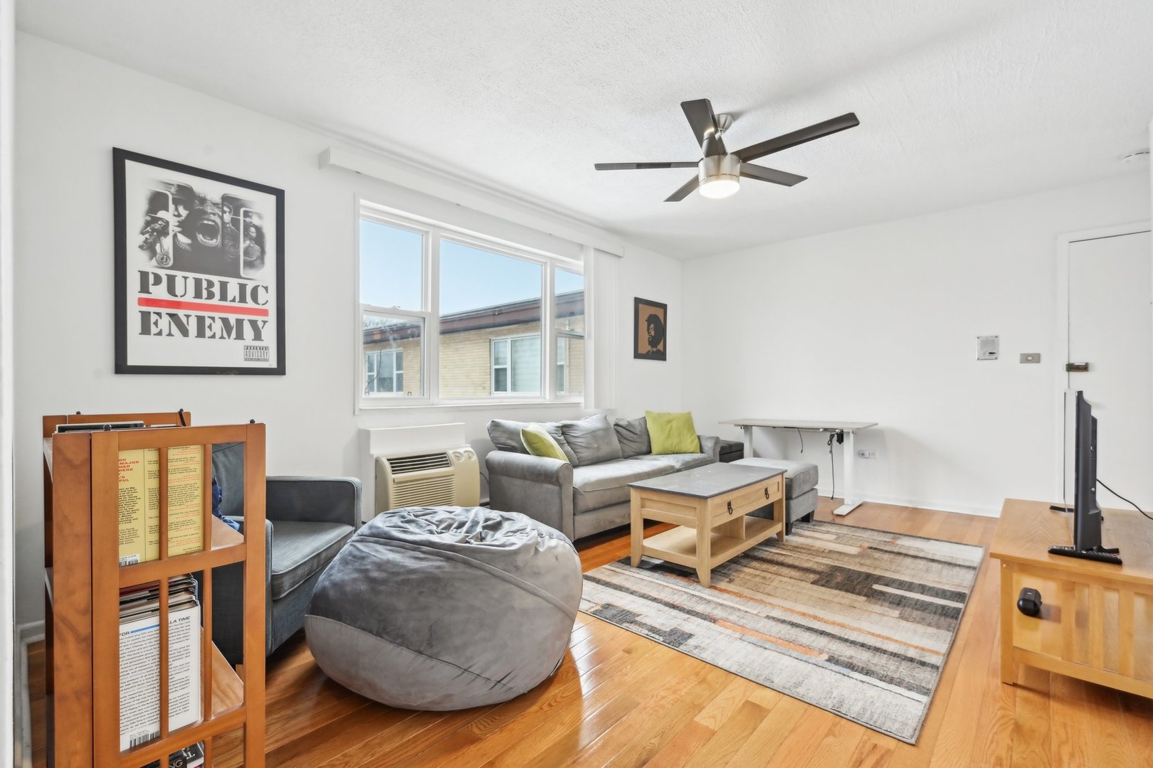 2119 Howard Street, Unit 3E Chicago, IL 60202 - Photo 4 of 19