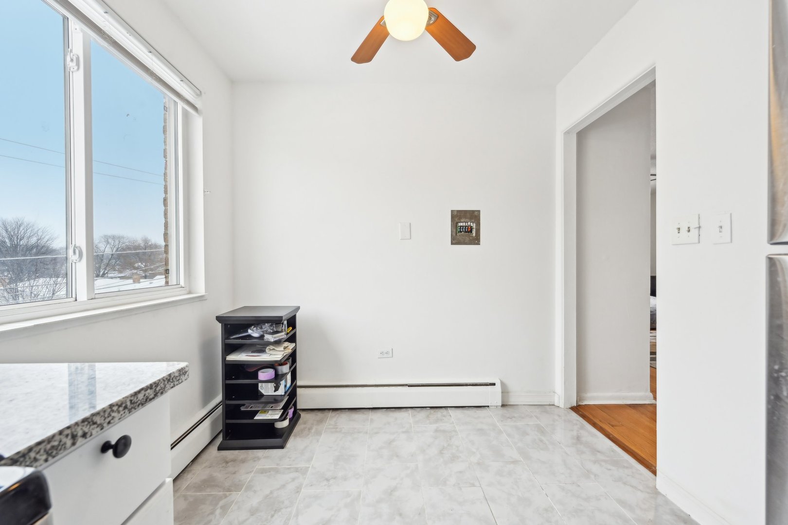 2119 Howard Street, Unit 3E Chicago, IL 60202 - Photo 9 of 19