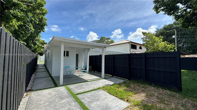 $3,500 | 4290 Southwest 9th Street, Unit 2, Miami, FL 33134