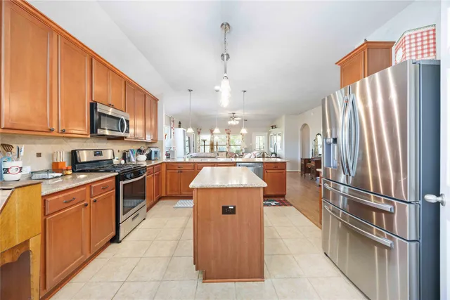 $306,000 | 10015 Lynnwood Drive, Baytown, TX 77521