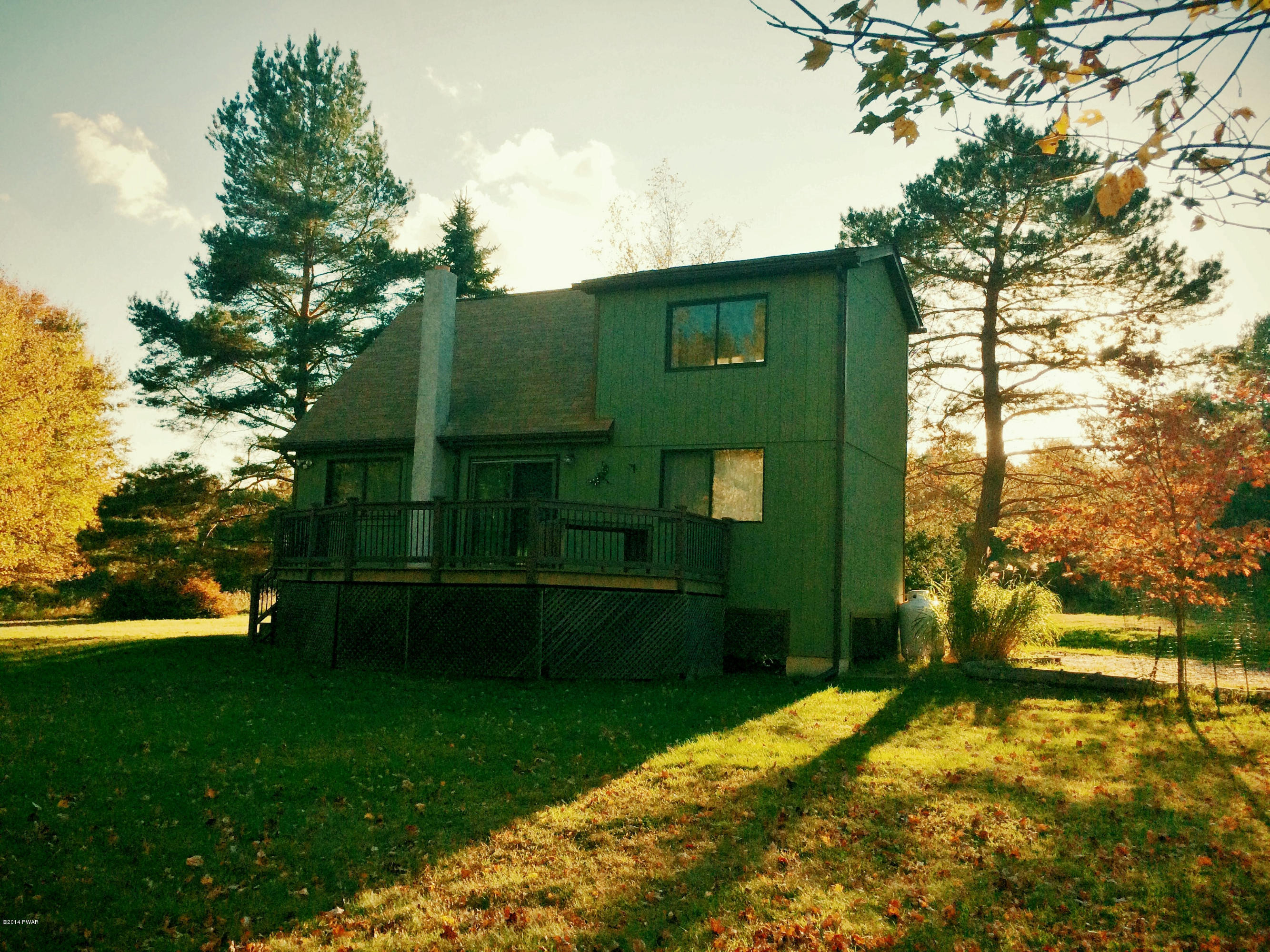 251 Gold Key Road Milford, PA 18337 - Photo 2 of 38