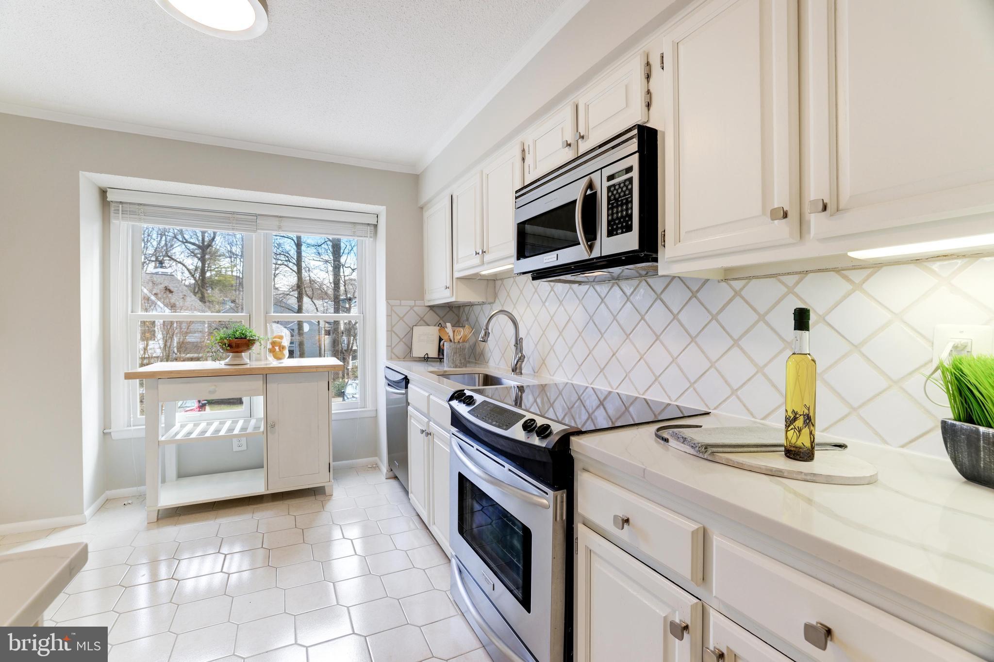 1430 Newport Spring Court Reston, VA 20194 - Photo 14 of 44